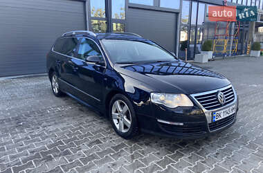 Універсал Volkswagen Passat 2009 в Рівному