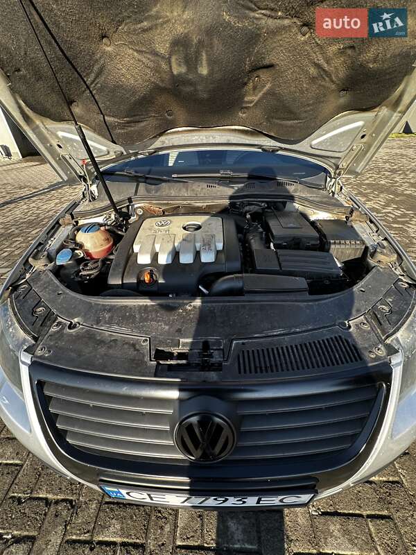 Седан Volkswagen Passat 2005 в Черновцах