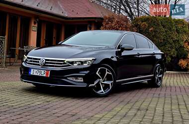 Седан Volkswagen Passat 2021 в Мукачевому