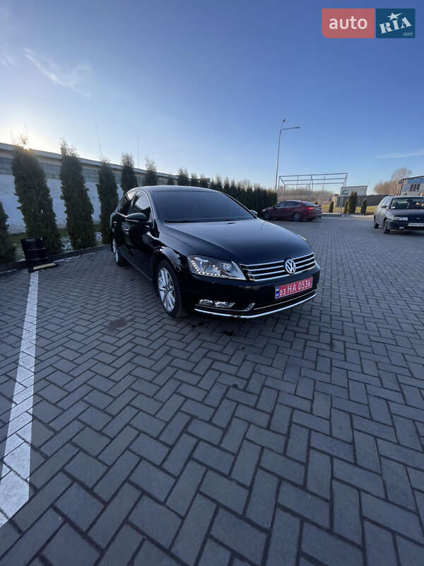 Седан Volkswagen Passat 2011 в Любарі