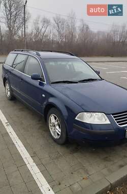 Універсал Volkswagen Passat 2001 в Мостиській