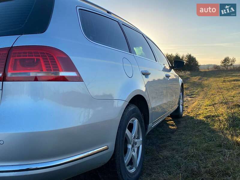 Універсал Volkswagen Passat 2013 в Радехові