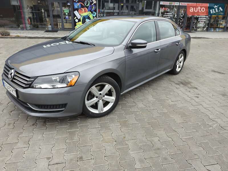 Седан Volkswagen Passat 2013 в Киеве