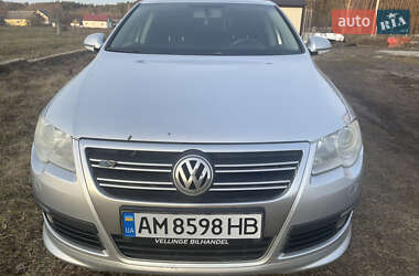 Універсал Volkswagen Passat 2010 в Житомирі