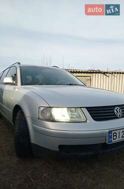 Універсал Volkswagen Passat 1999 в Житомирі