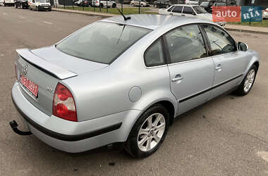 Седан Volkswagen Passat 2004 в Луцьку