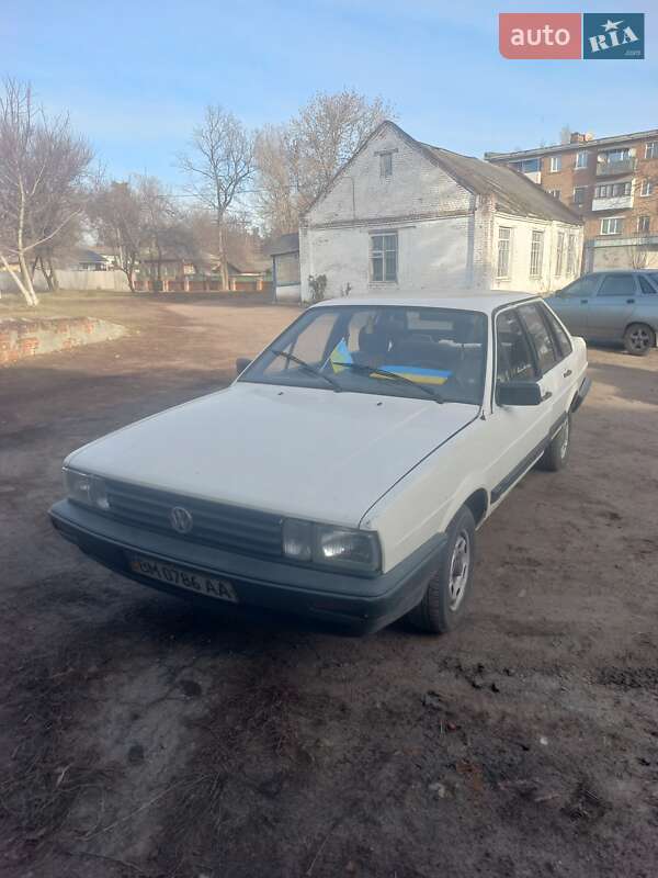 Седан Volkswagen Passat 1986 в Лебедині