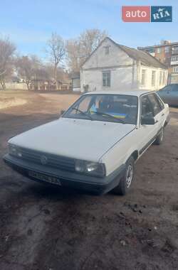 Седан Volkswagen Passat 1986 в Лебедині