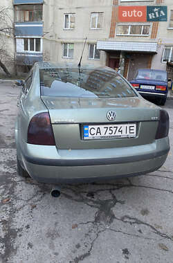 Седан Volkswagen Passat 2002 в Черкасах