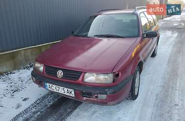 Універсал Volkswagen Passat 1994 в Дубні