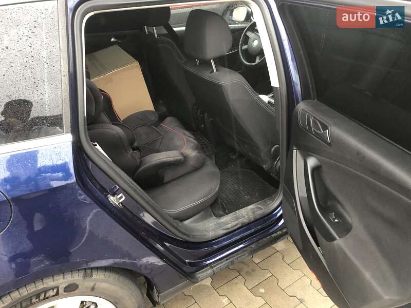 Универсал Volkswagen Passat 2006 в Сваляве