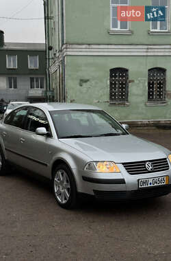 Седан Volkswagen Passat 2001 в Чернигове