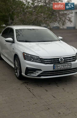 Седан Volkswagen Passat 2016 в 