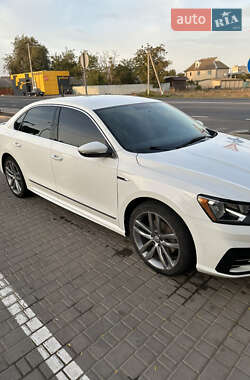 Седан Volkswagen Passat 2016 в 