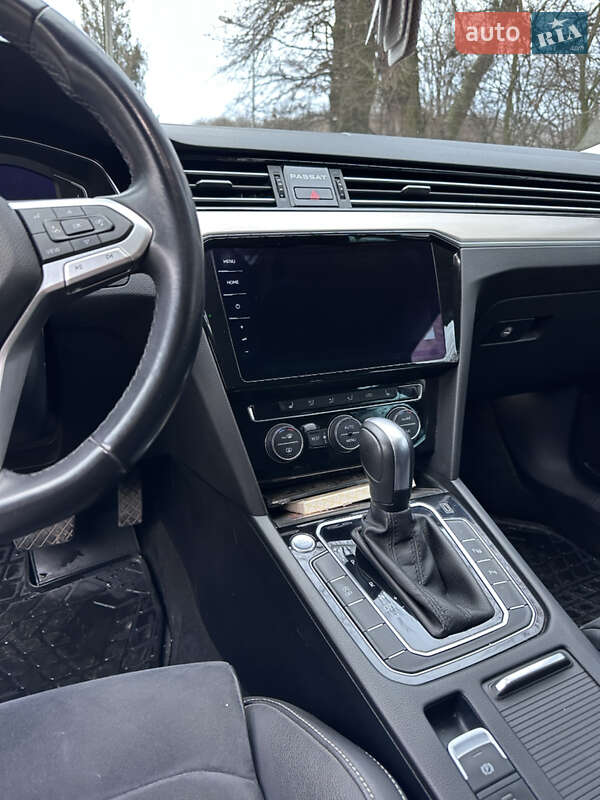 Универсал Volkswagen Passat 2019 в Черновцах