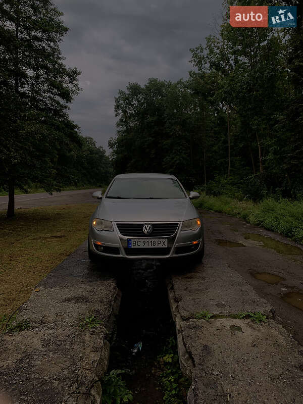 Седан Volkswagen Passat 2008 в Кам'янці-Бузькій