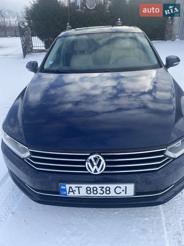 Седан Volkswagen Passat 2017 в Бурштині