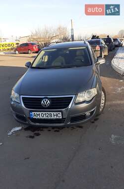 Універсал Volkswagen Passat 2007 в Житомирі