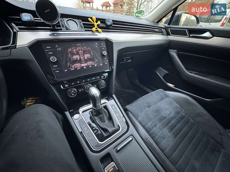 Универсал Volkswagen Passat 2017 в Ивано-Франковске