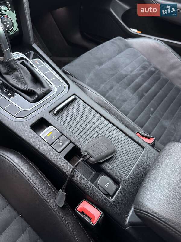 Универсал Volkswagen Passat 2017 в Ивано-Франковске