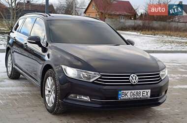 Універсал Volkswagen Passat 2016 в Рівному