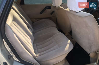 Седан Volkswagen Passat 1989 в 