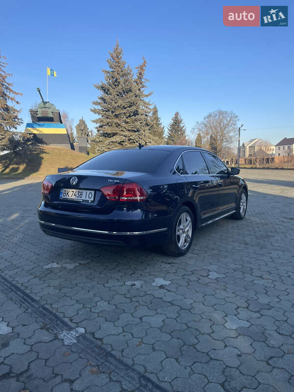 Седан Volkswagen Passat 2014 в Дубно