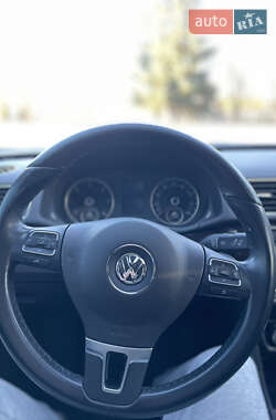 Седан Volkswagen Passat 2014 в Дубні