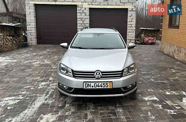 Універсал Volkswagen Passat 2011 в Олевську