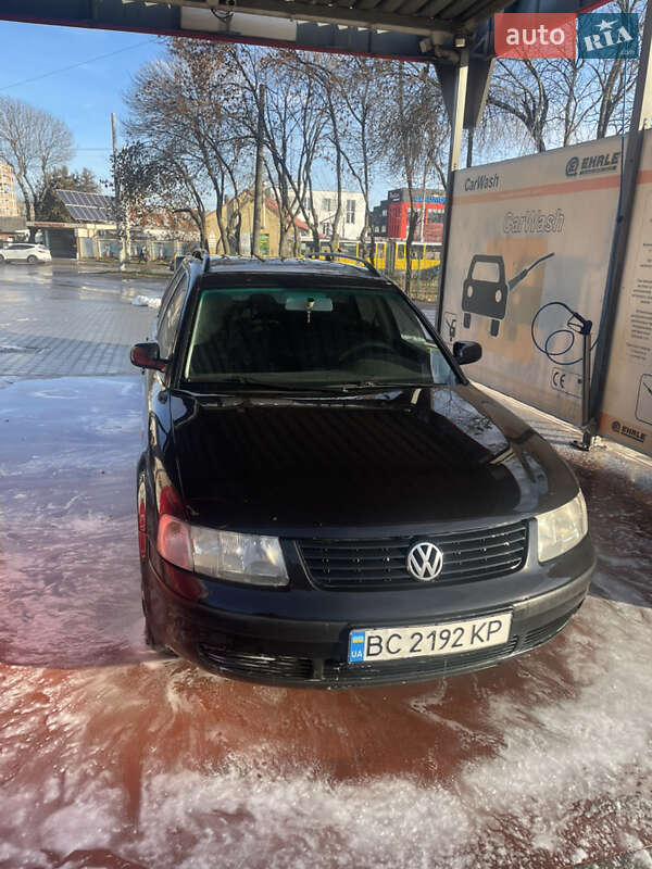 Універсал Volkswagen Passat 1999 в Львові