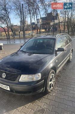 Універсал Volkswagen Passat 1999 в Львові