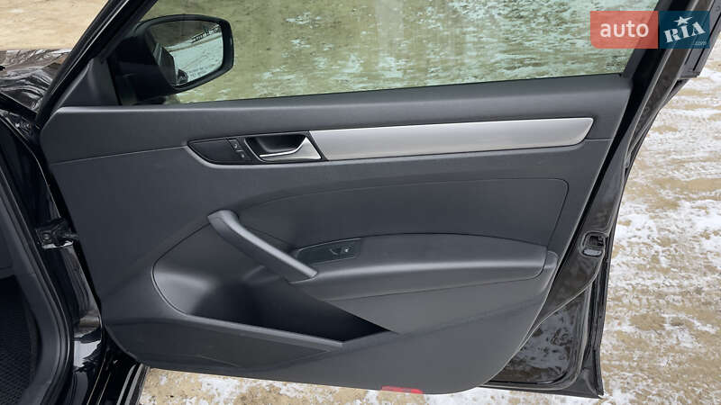 Седан Volkswagen Passat 2014 в Харькове