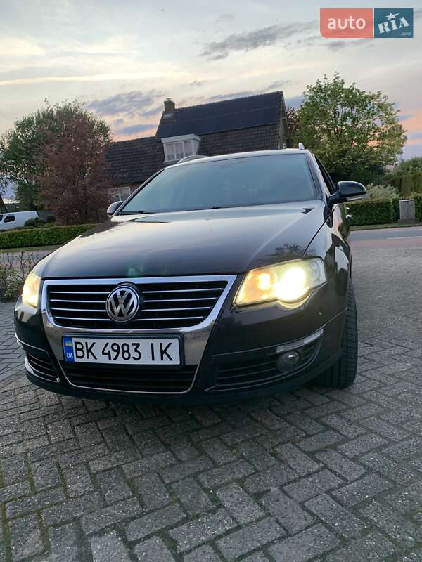 Універсал Volkswagen Passat 2008 в Сарнах