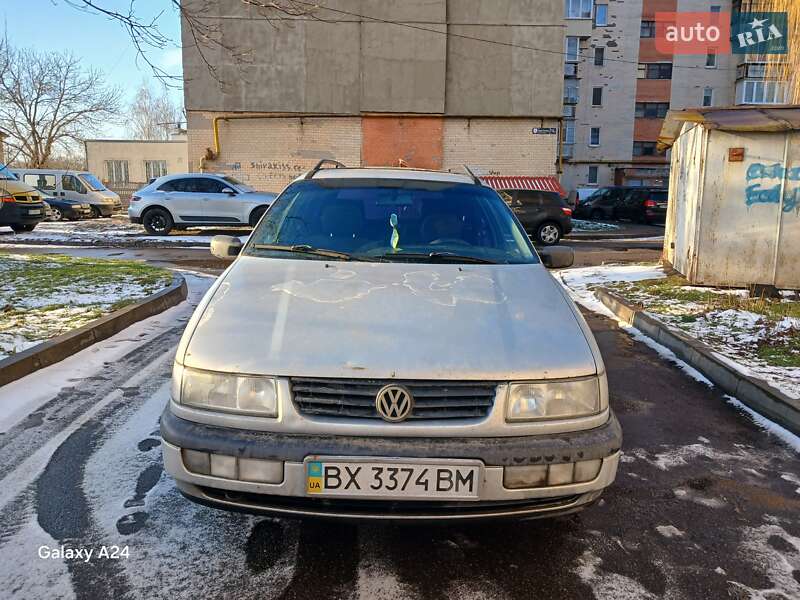 Універсал Volkswagen Passat 1994 в Хмельницькому