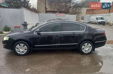Седан Volkswagen Passat 2006 в Кельменцях