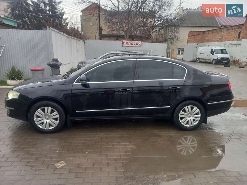 Седан Volkswagen Passat 2006 в Кельменцях