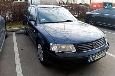 Універсал Volkswagen Passat 2000 в Києві