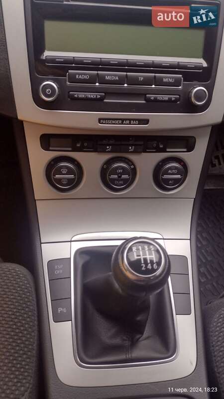 Універсал Volkswagen Passat 2008 в Вінниці