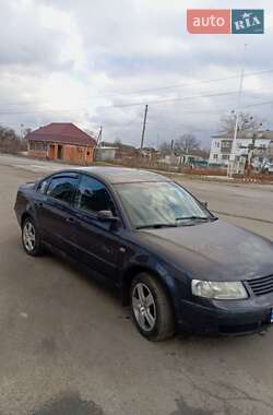 Седан Volkswagen Passat 1998 в Сквирі