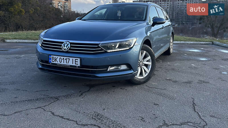 Універсал Volkswagen Passat 2015 в Рівному