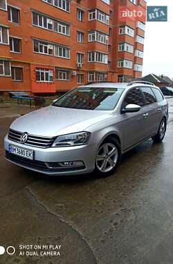 Універсал Volkswagen Passat 2011 в Сумах