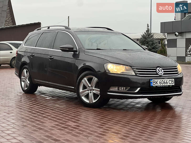 Універсал Volkswagen Passat 2011 в Рівному