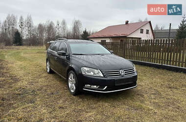 Універсал Volkswagen Passat 2012 в Олевську