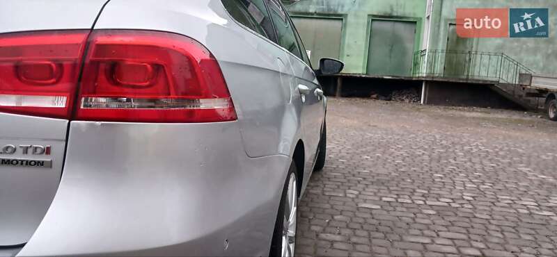 Универсал Volkswagen Passat 2013 в Старом Самборе