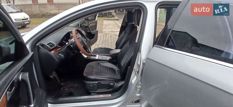 Универсал Volkswagen Passat 2013 в Старом Самборе