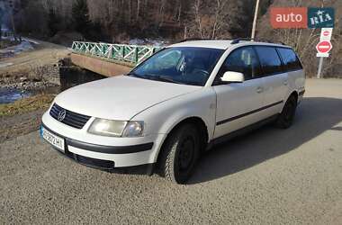 Універсал Volkswagen Passat 1998 в Тячеві