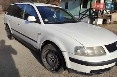 Універсал Volkswagen Passat 1998 в Тячеві