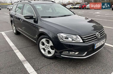 Универсал Volkswagen Passat 2010 в Киеве