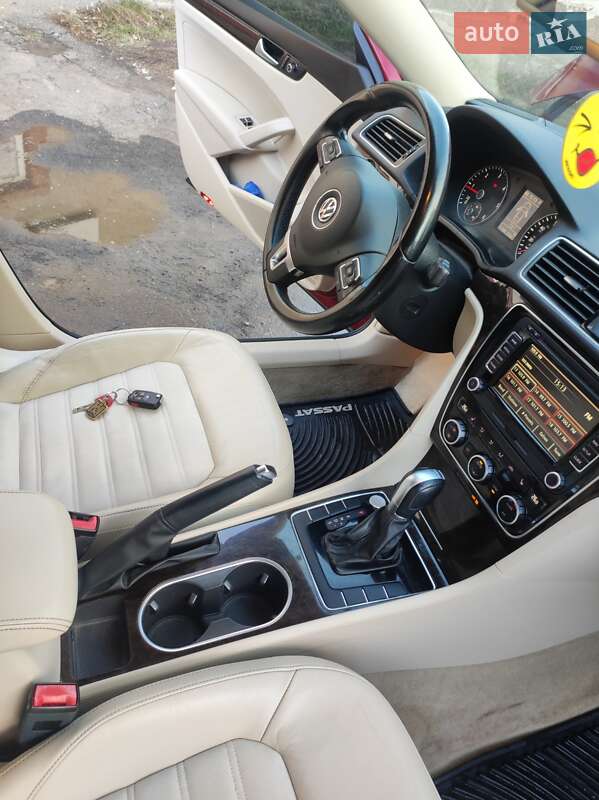 Седан Volkswagen Passat 2014 в Жашкове