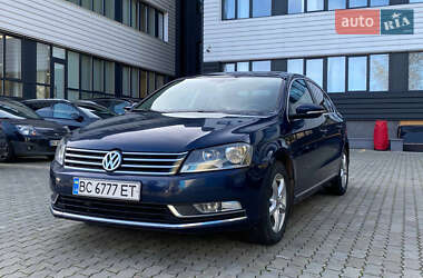 Седан Volkswagen Passat 2013 в Львові